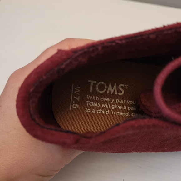 Toms Red Suede Booties - Picture 4 of 4